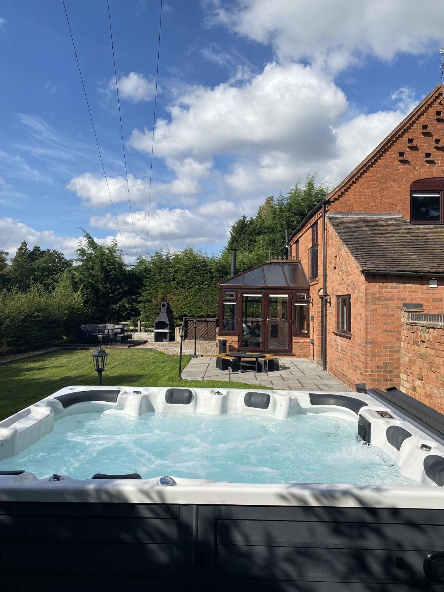 The Coach House Villa Birmingham Exterior photo